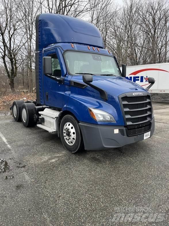 Freightliner CASCADIA 116 Sadulveokid