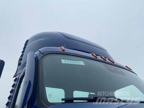 Freightliner CASCADIA 116 Sadulveokid