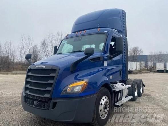 Freightliner CASCADIA 116 Sadulveokid