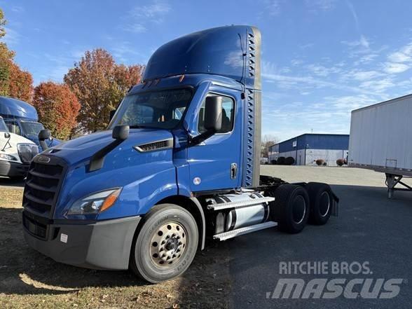 Freightliner CASCADIA 116 Sadulveokid