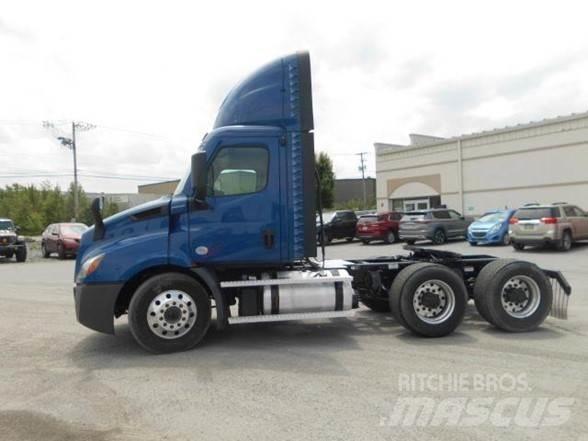 Freightliner CASCADIA 116 Sadulveokid
