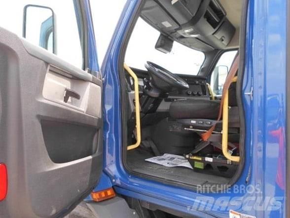 Freightliner CASCADIA 116 Sadulveokid