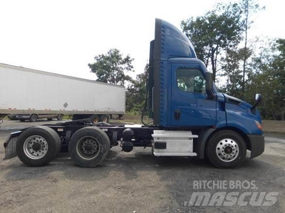 Freightliner CASCADIA 116 Sadulveokid