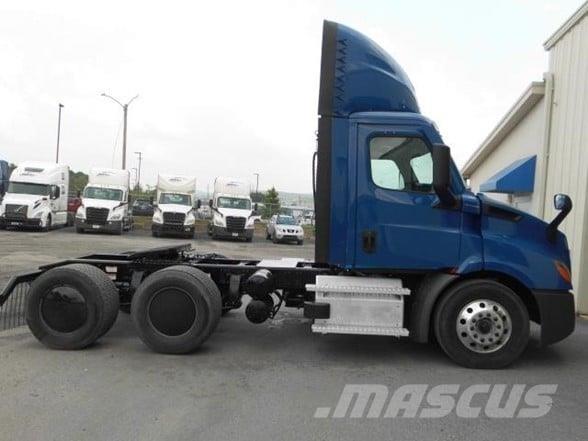 Freightliner CASCADIA 116 Sadulveokid