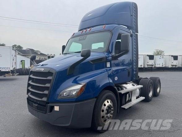 Freightliner CASCADIA 116 Sadulveokid
