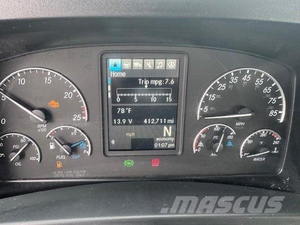 Freightliner CASCADIA 116 Sadulveokid