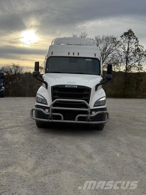 Freightliner CASCADIA 116 Sadulveokid