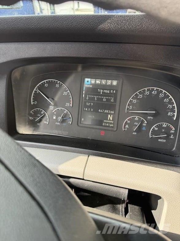 Freightliner CASCADIA 116 Sadulveokid