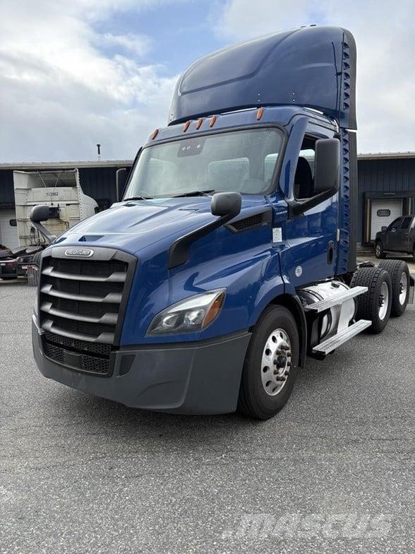 Freightliner CASCADIA 126 Sadulveokid