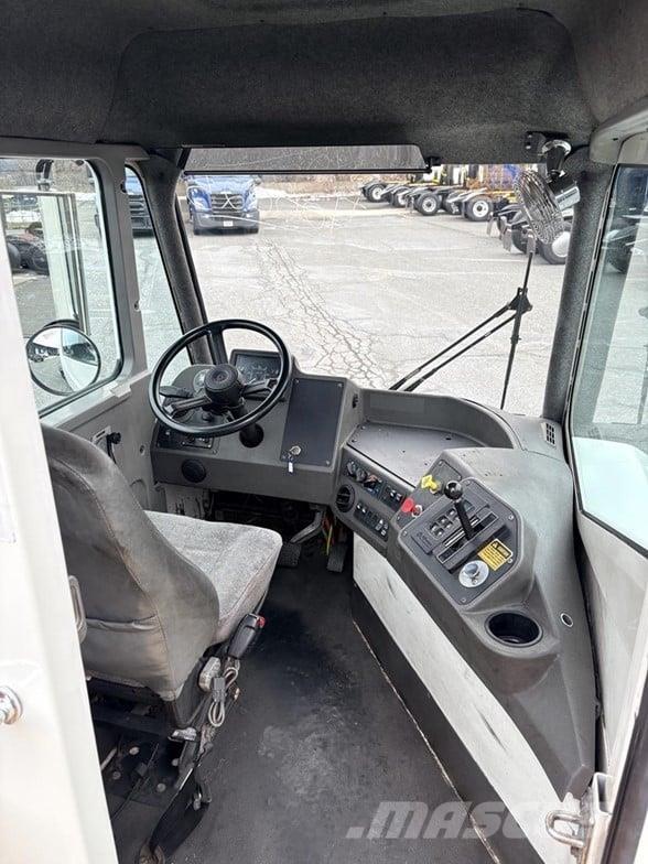 Kalmar OTTAWA 4X2 OFF-ROAD Terminalivedukid