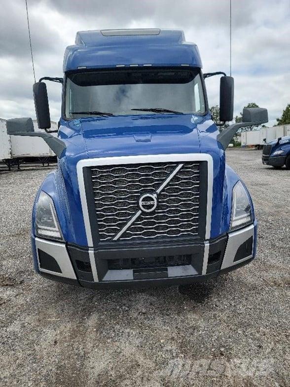 Volvo VNL64T860 Sadulveokid