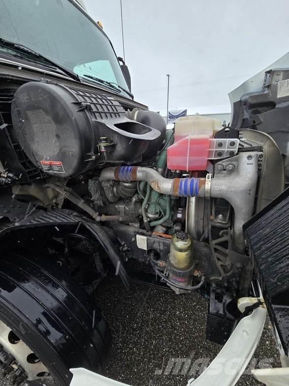 Volvo VNR64T300 Sadulveokid