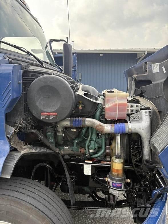 Volvo VNR64T300 Sadulveokid