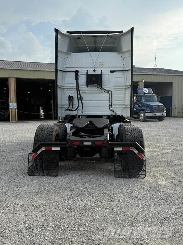 Volvo VNR64T640 Sadulveokid