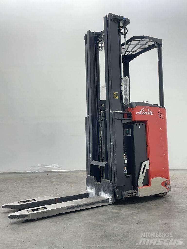Linde Actil L1350TTYi Platvormiga virnastajad
