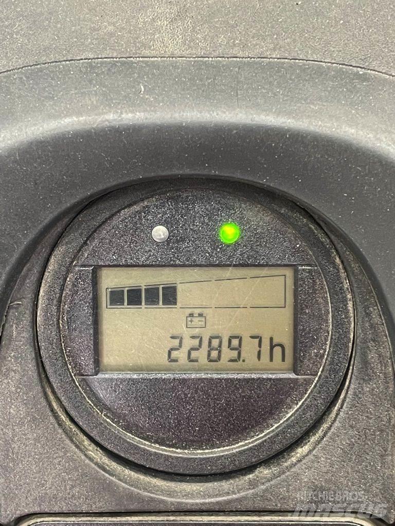 Linde D06-1160 Järelkäidavad virnastajad