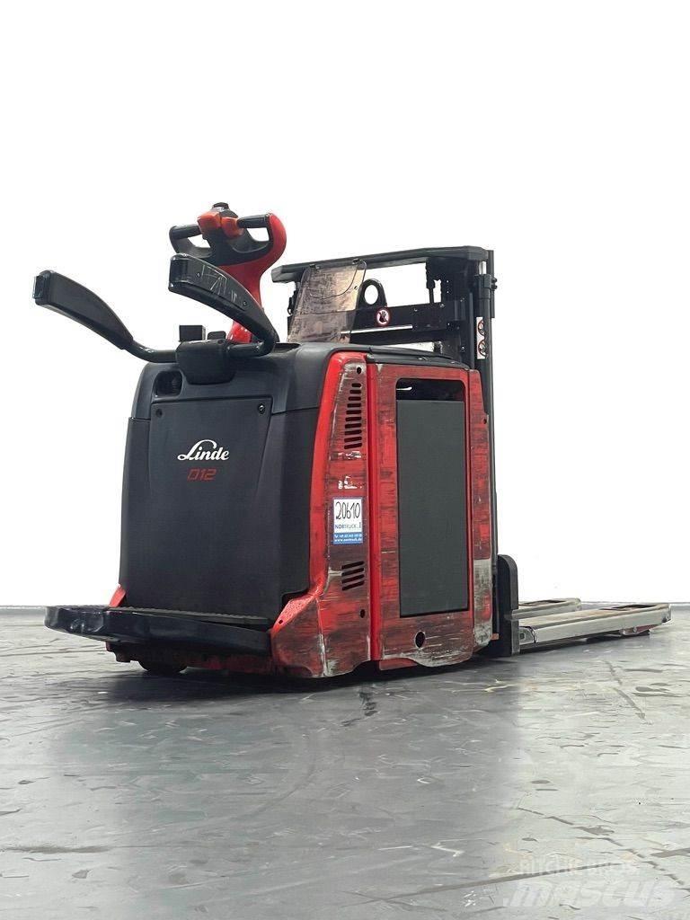 Linde D12AP-133 Järelkäidavad virnastajad