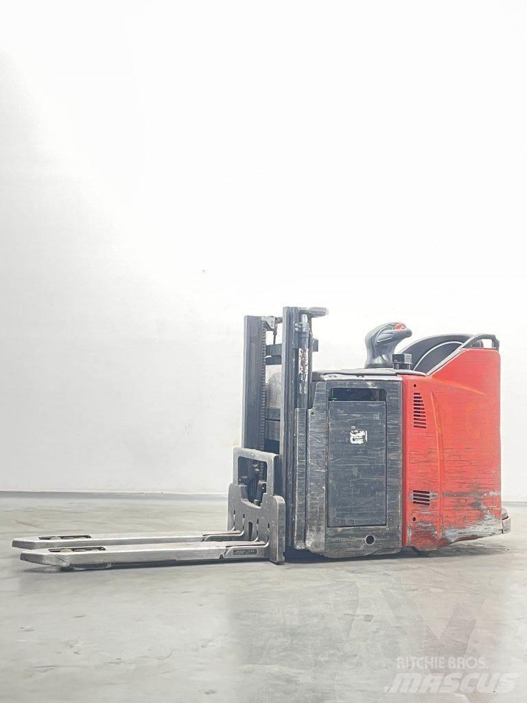 Linde D12HPSP-133 Järelkäidavad virnastajad