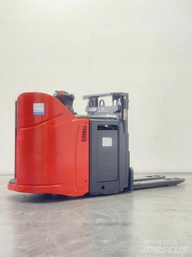 Linde D12HPSP-133 Järelkäidavad virnastajad