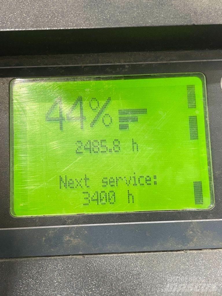 Linde D12SP-133 Järelkäidavad virnastajad
