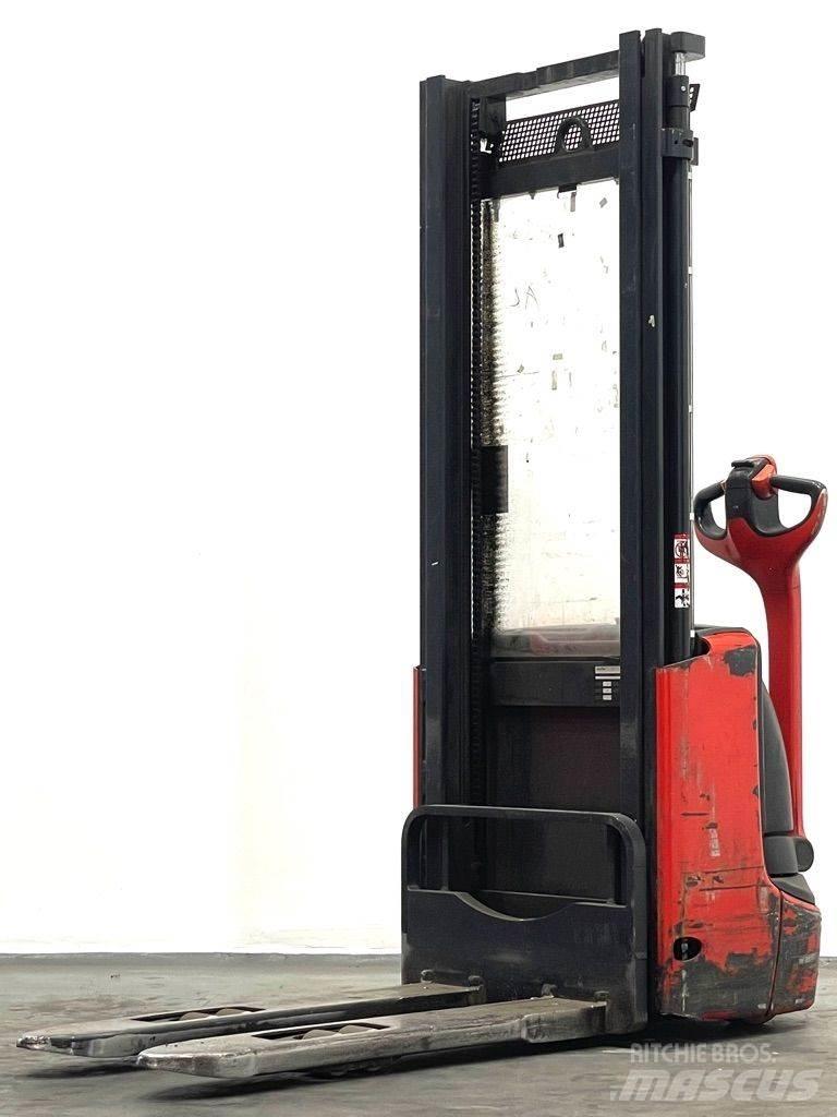 Linde L10-1172 Järelkäidavad virnastajad