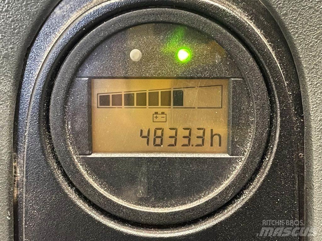 Linde L12-1172 Järelkäidavad virnastajad