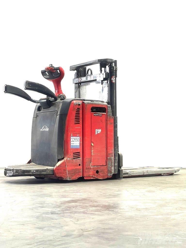 Linde L12LAP-133 Järelkäidavad virnastajad
