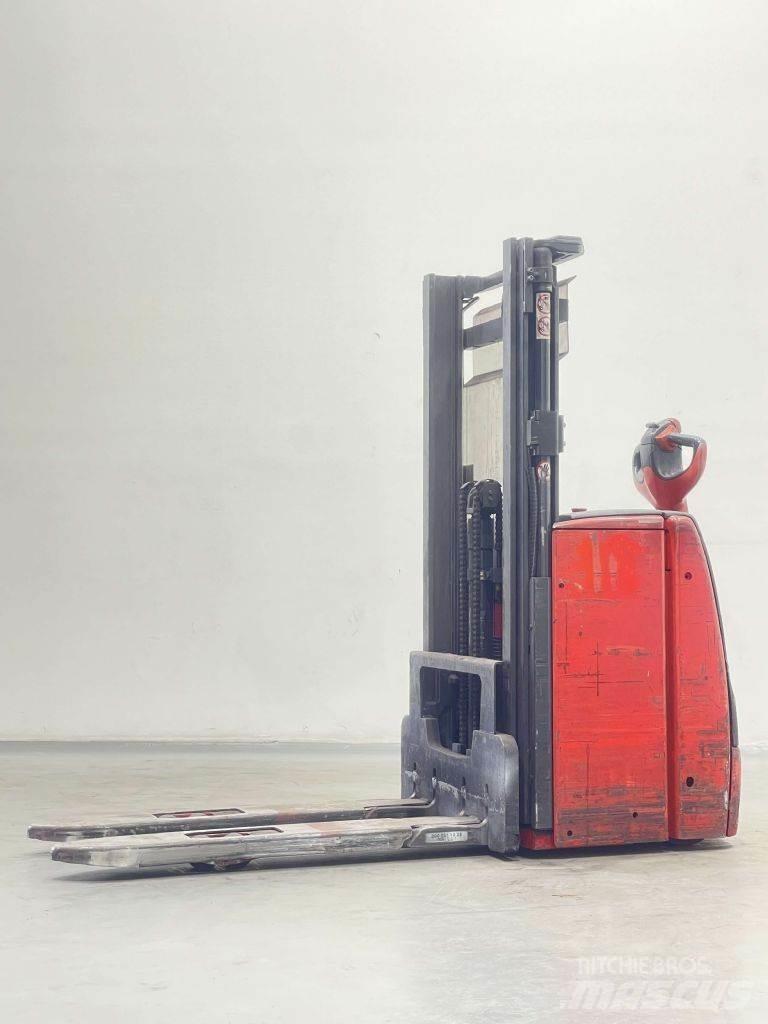 Linde L14-1173 Järelkäidavad virnastajad