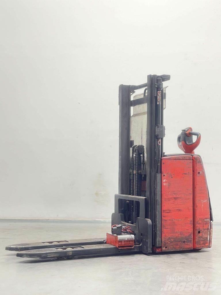 Linde L14-1173 Järelkäidavad virnastajad