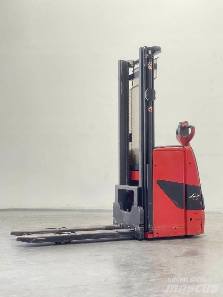 Linde L16-1173 Järelkäidavad virnastajad