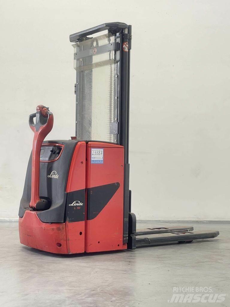 Linde L16-1173 Järelkäidavad virnastajad