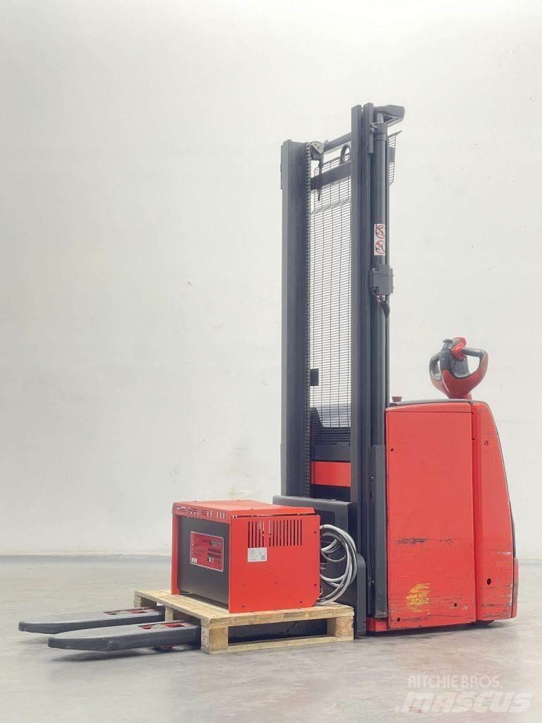 Linde L16-1173 Järelkäidavad virnastajad