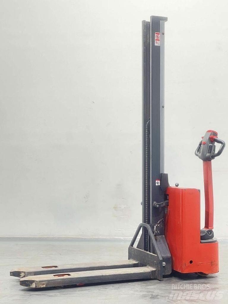 Linde MM10i-1167 Järelkäidavad virnastajad
