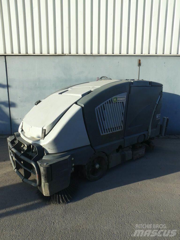 Nilfisk CS7000 1200B Tänavapuhastusmasinad