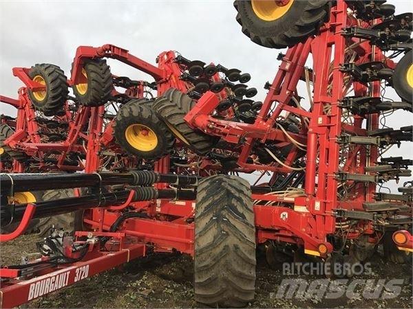 Bourgault 3720-70 Külvikud