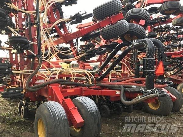 Bourgault 3720-70 Külvikud
