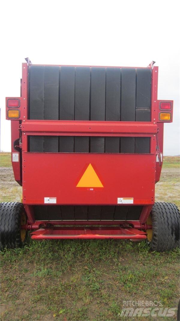 New Holland BR780 Ruloonpressid