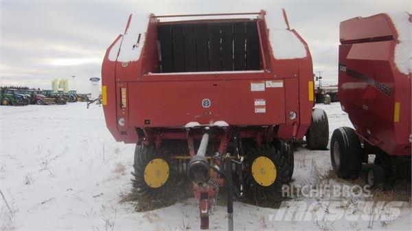 New Holland BR780 Ruloonpressid