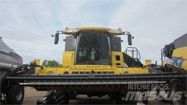 New Holland CX840 Teraviljakombainid