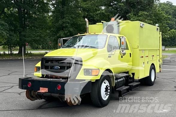 Ford F750 SD Muu