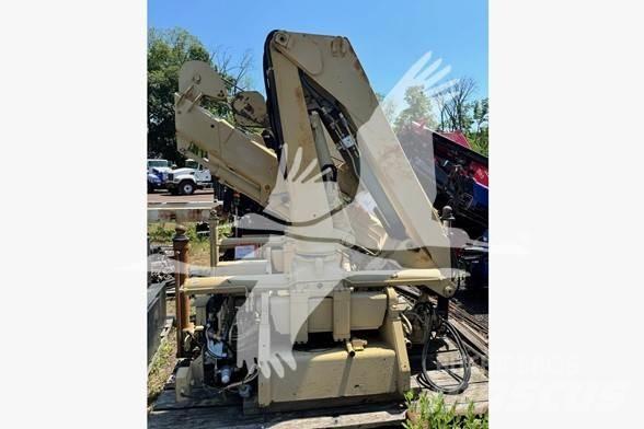 Hiab 8108-2 Metsatõstukid