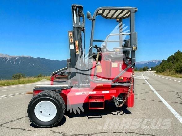 Moffett M5500P Veoautol transporditav kahveltõstuk