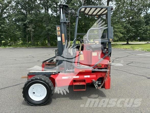 Moffett M5500P Veoautol transporditav kahveltõstuk