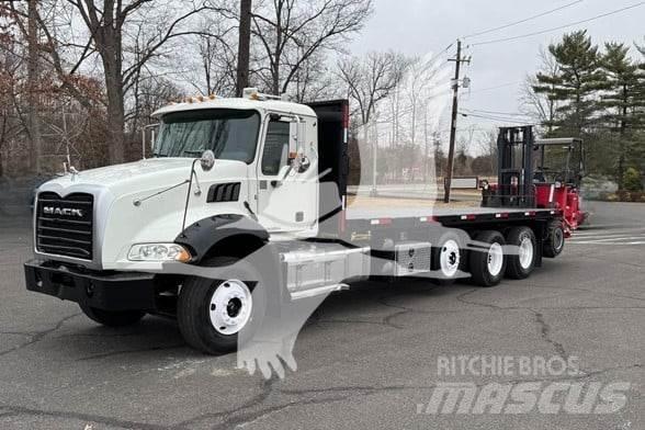 Moffett M8 55.4 Veoautol transporditav kahveltõstuk