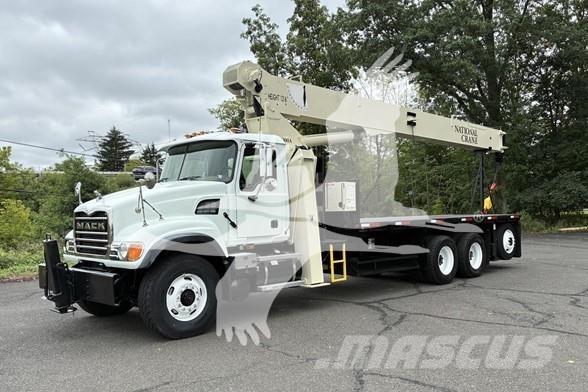 National 900A Kraanaga veokid