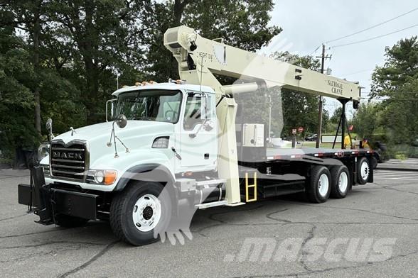 National 900A Kraanaga veokid