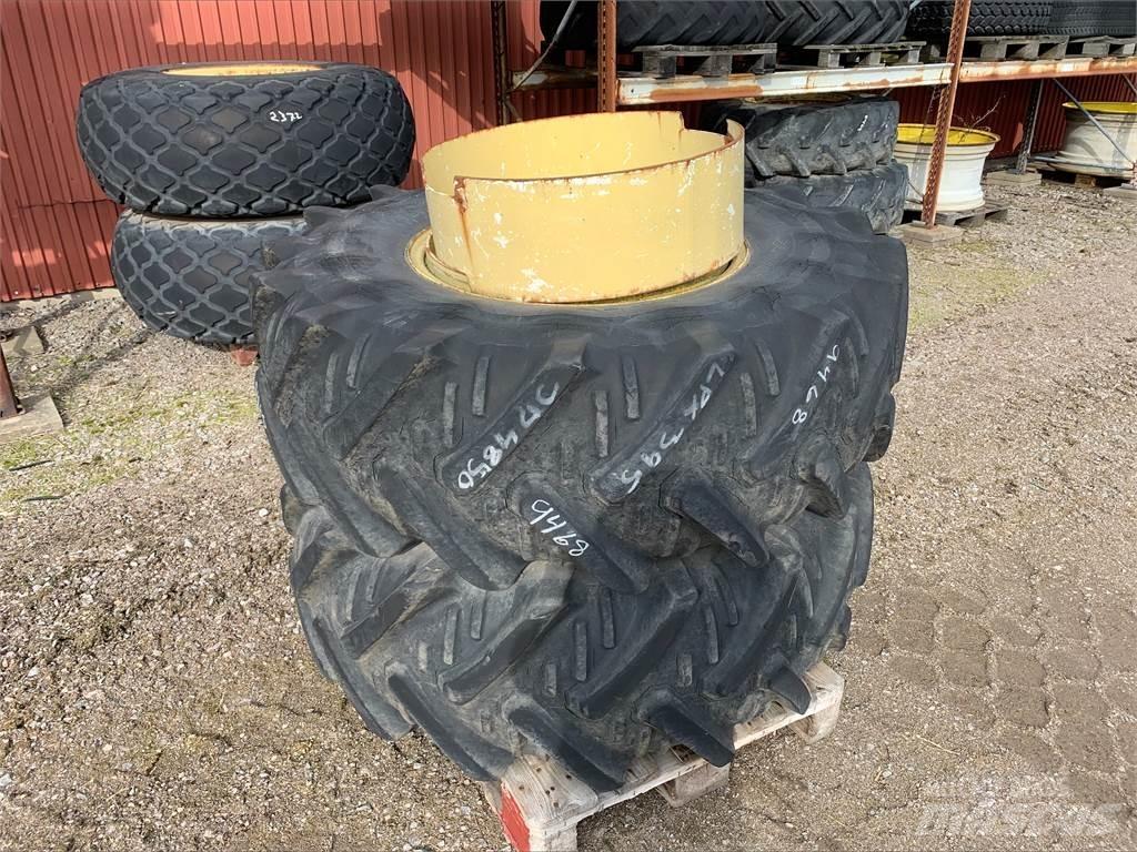  18.4x26 dubbelmontage Rehvid, rattad ja veljed