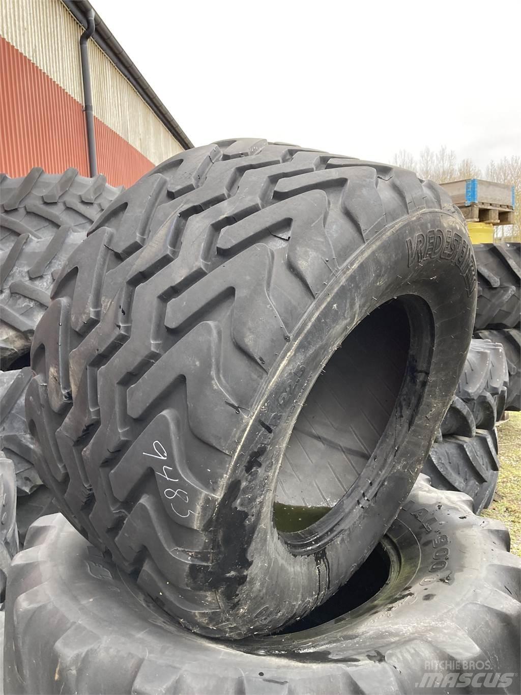  560/45X22,5 Rehvid, rattad ja veljed