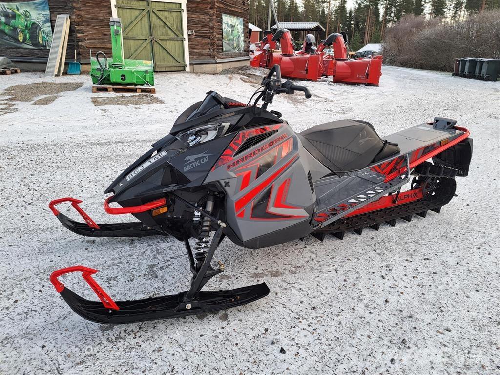 Arctic Cat M 8000 ALPHA Mootorsaanid