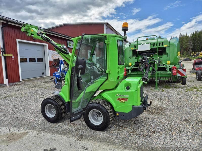 Avant 528 Kompaktlaadurid